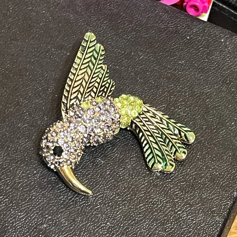 Hummingbird Enamel Rhinestone Brooch - Picture 4 of 12